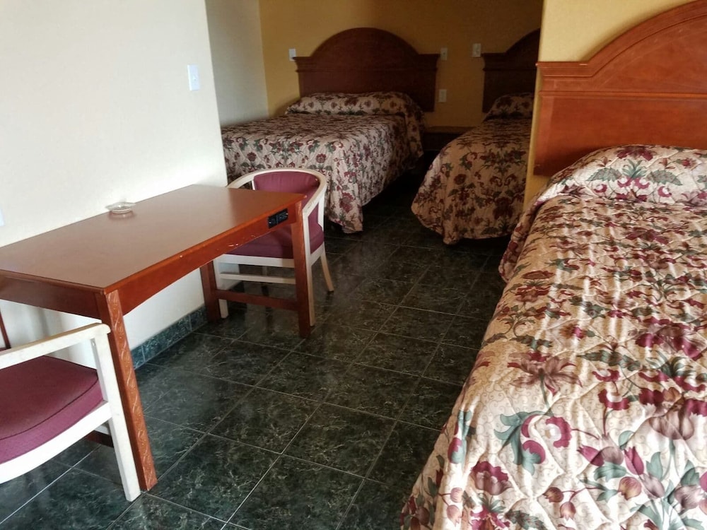 El Camino Motel - Property Image 23