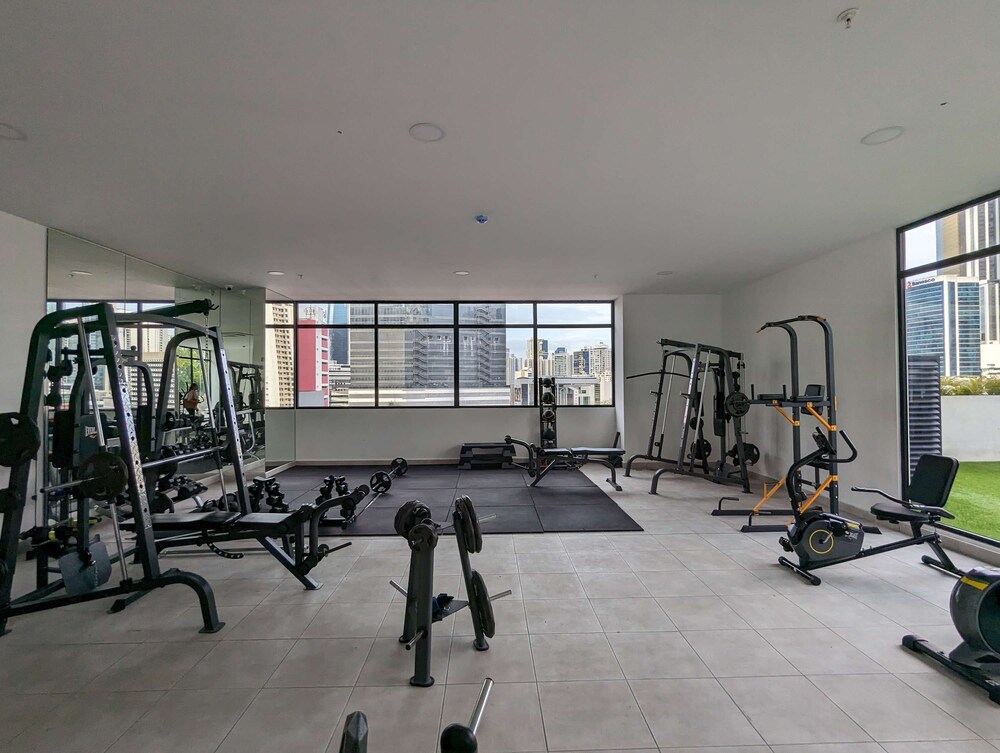 w Situated 1BR w Beautiful View in Calle 50