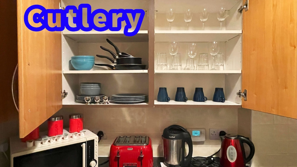 Luxury 2 Bedroom Entire Flat - Self Check in & Check out
