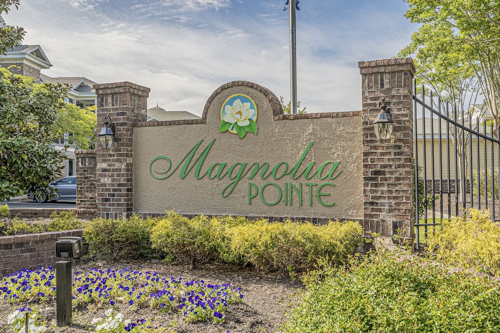 Magnolia Pointe Luster Leaf 4869-302 3 Bedroom Condo