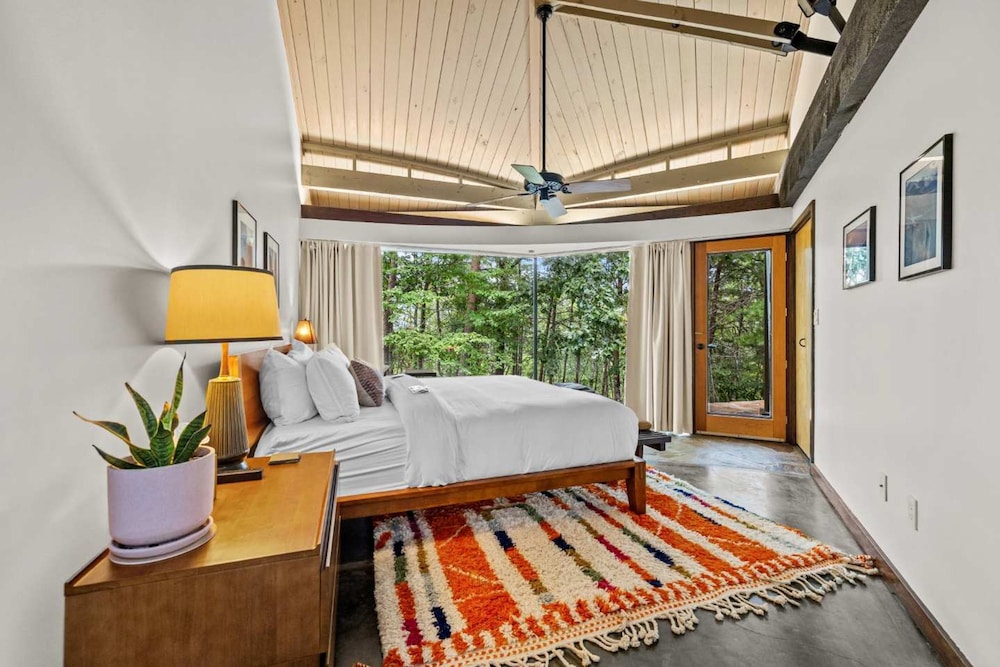 Belltop Architectural Wonder on Private Mountain