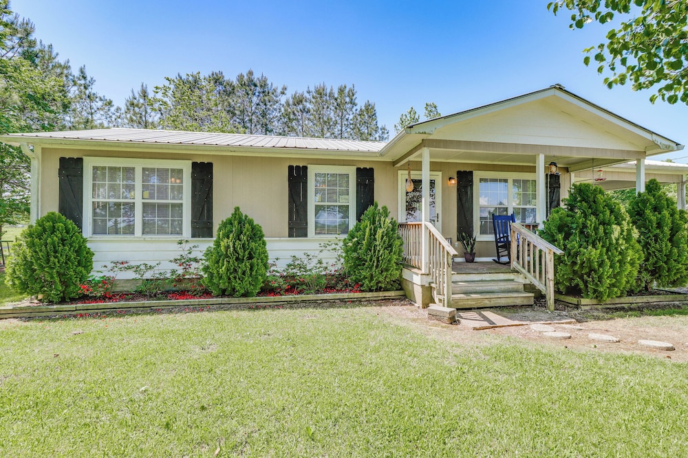 Quiet Atkins Home w/ Porch - Near Arkansas River! view 3