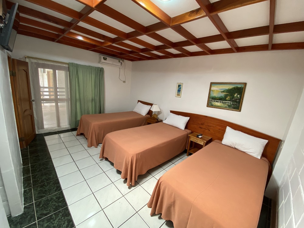 La Peregrina Bed & Breakfast