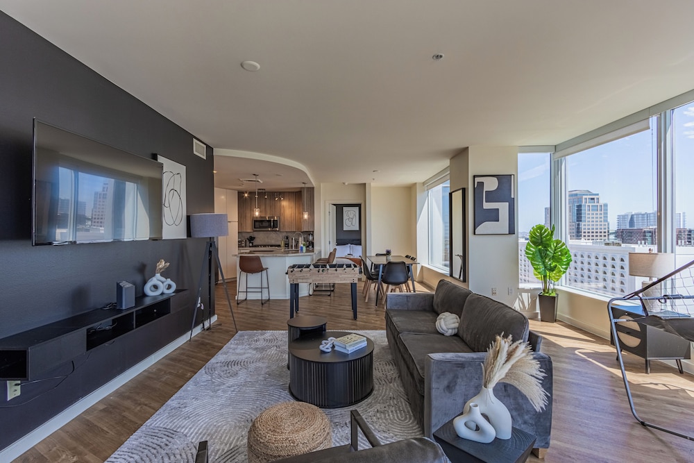 ROVE LIVING/KL - 44 Monroe