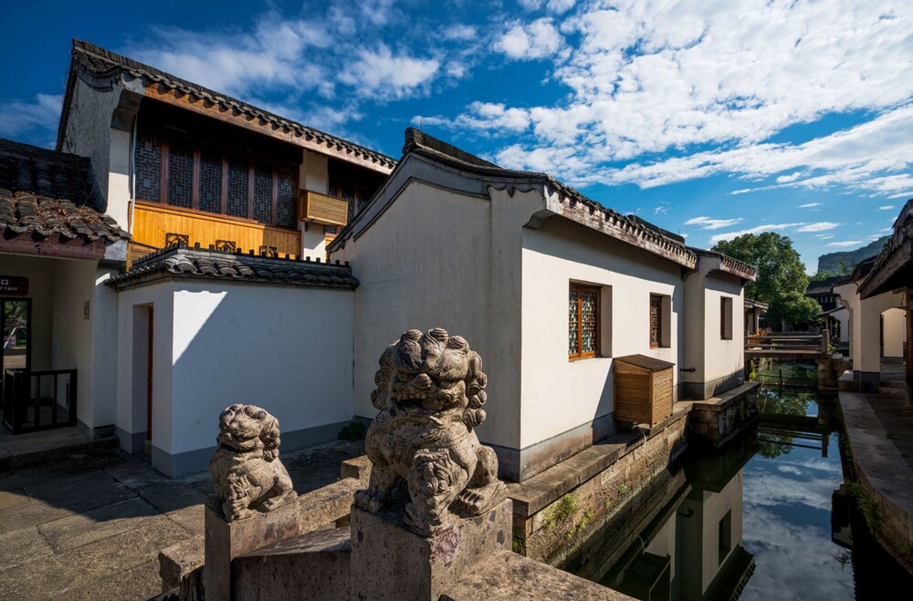 Lanting Yishi Inn
