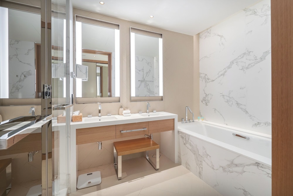 Address Residences Dubai Opera - Burj Khalifa City Views 2 & 3-Bedroom Apartment 1 minute walk to Burj Khalifa, Dubai Mall, Dubai Fountain by Heaven Crest
