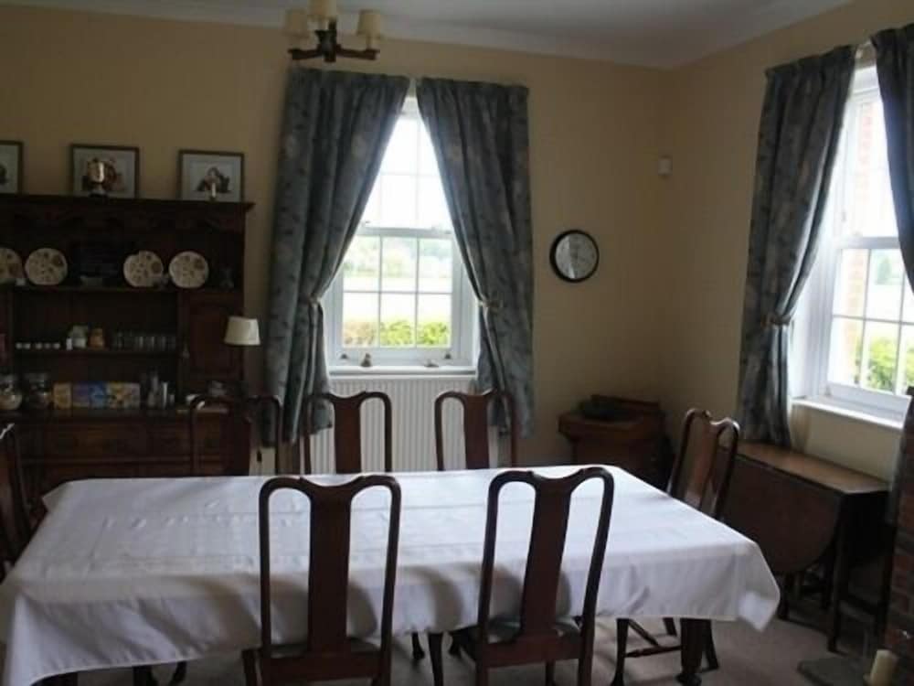 Warminster Vacations - Home Farm - Property Image 11
