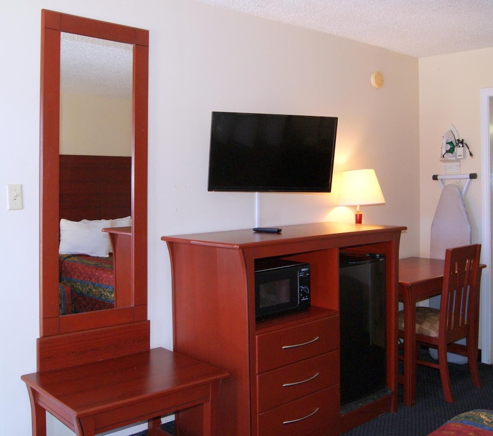 Red Carpet Inn