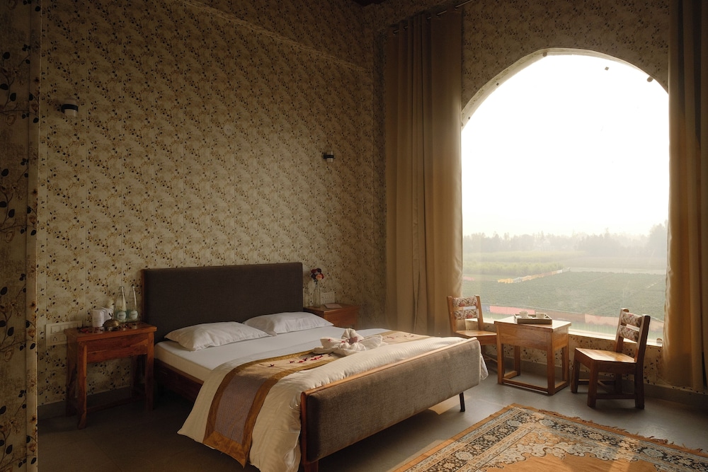 Qila Hotel