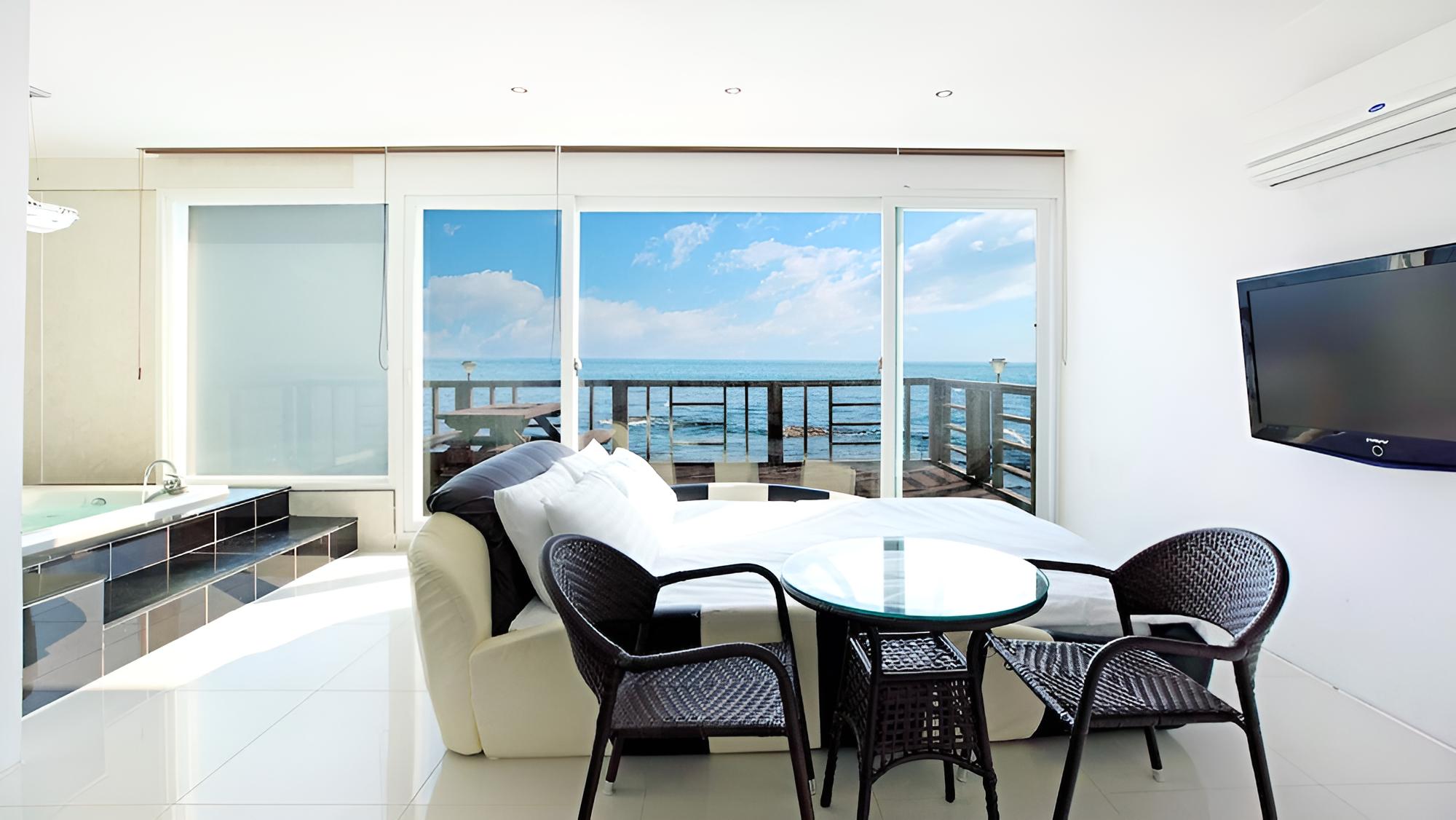Pohang Sea Sure Pension view 5