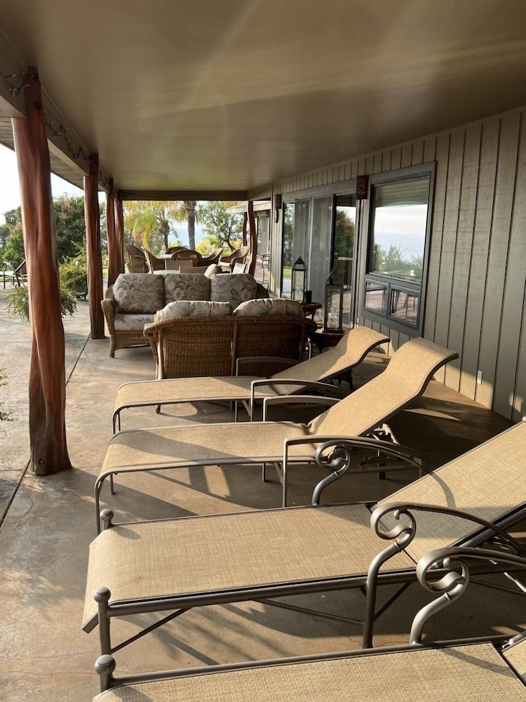 Kohala Estate Home 3 Bedroom Estate by RedAwning