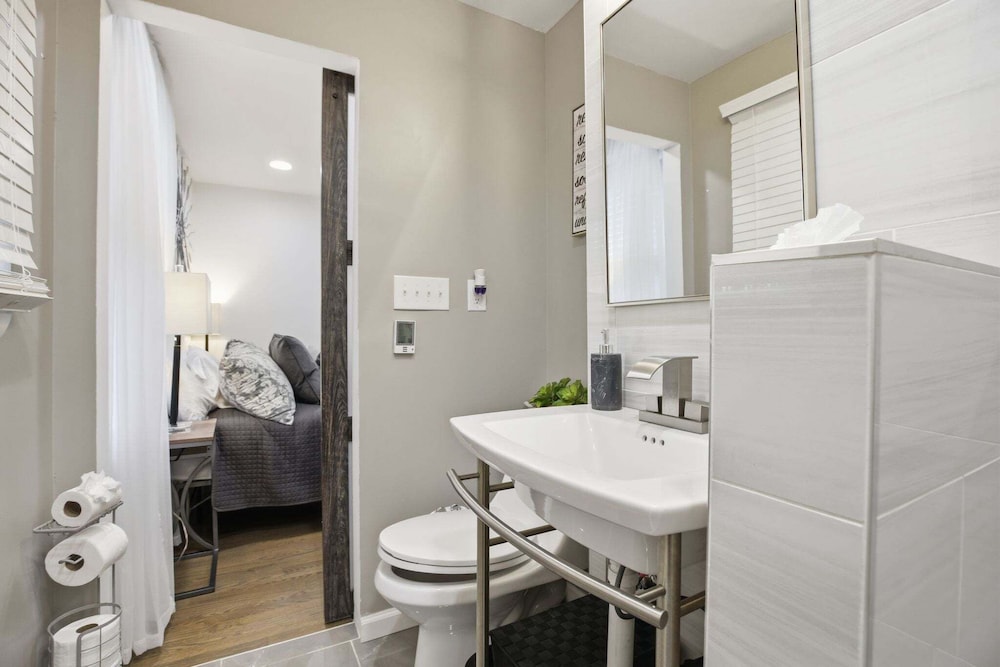 Stylish Hot Tub Retreat With Ping Pong 3 Bedroom Home