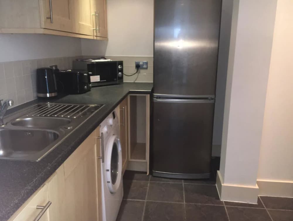 Spacious bright apartment w parking view 4