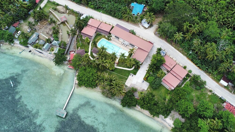 Reef Waters Resort