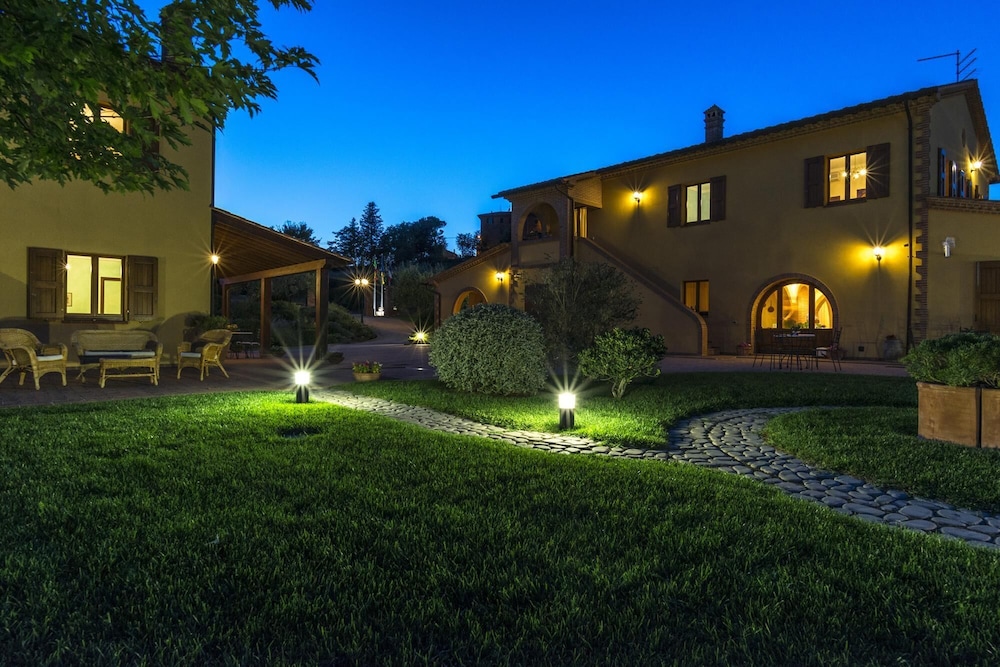 Photo 41