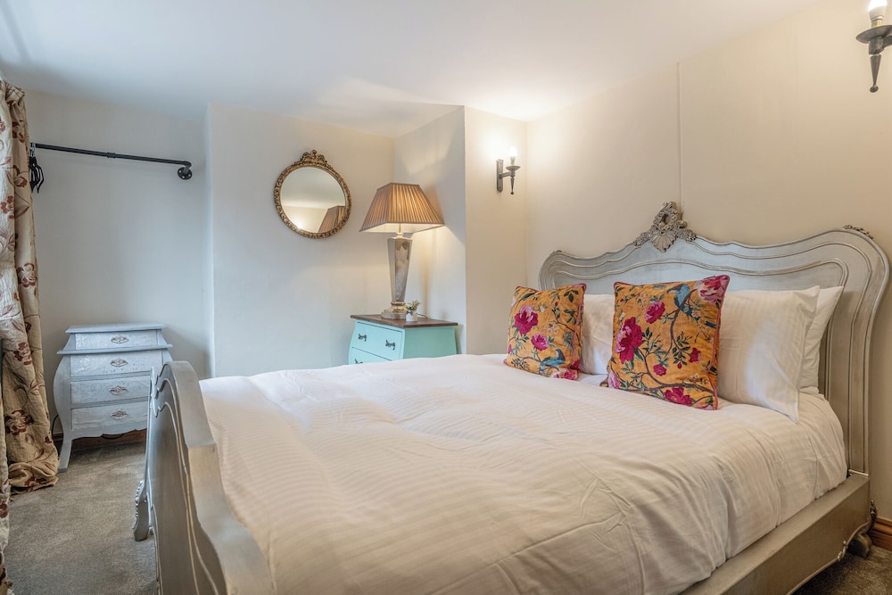 Eilmers Cottage Lovely 4BD in Malmesbury