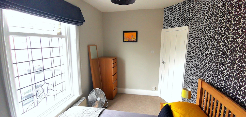 Heritage Millworkers Cosy Cottage view 5