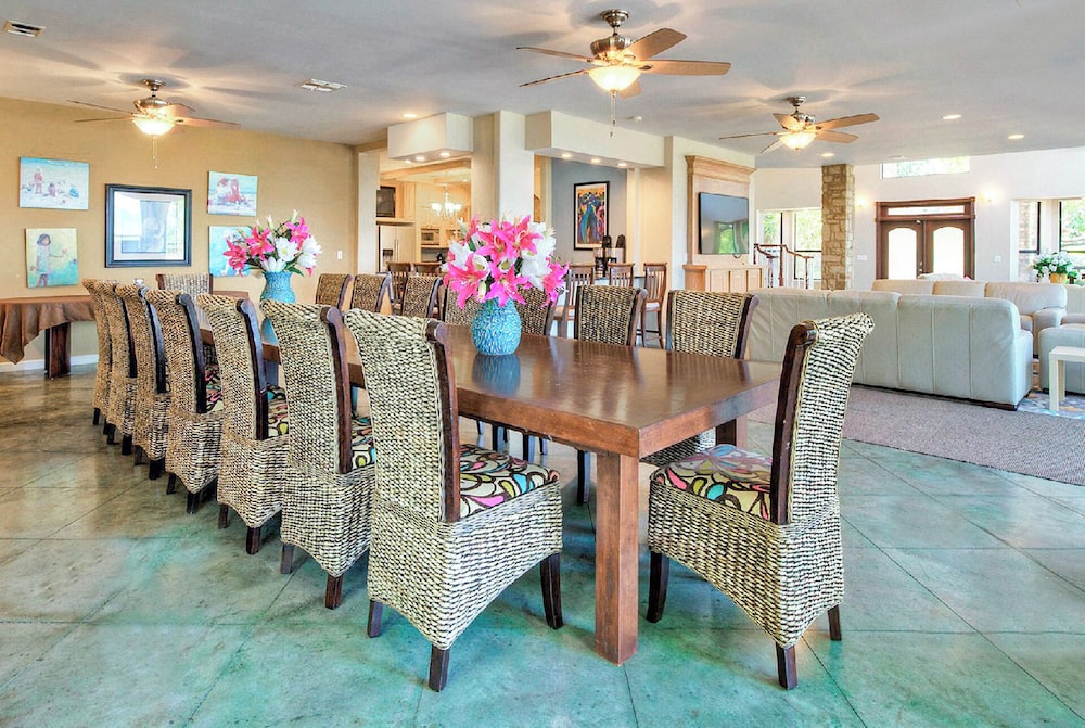 Upstay -10 Waterfront Mansion with Jetty