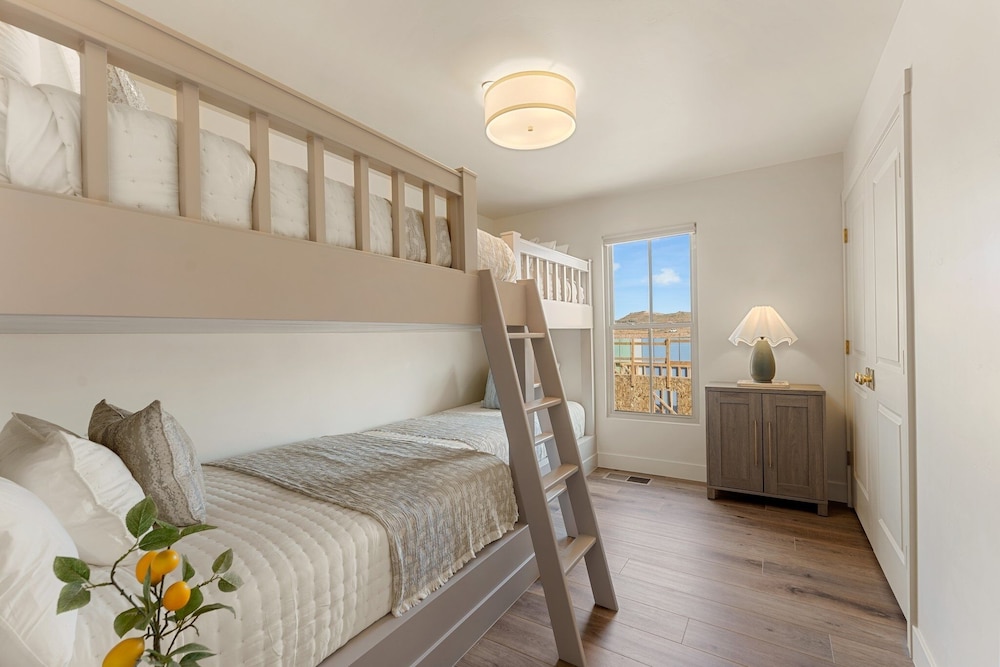 Alys At Desert Color 4 Bedroom Townhouse
