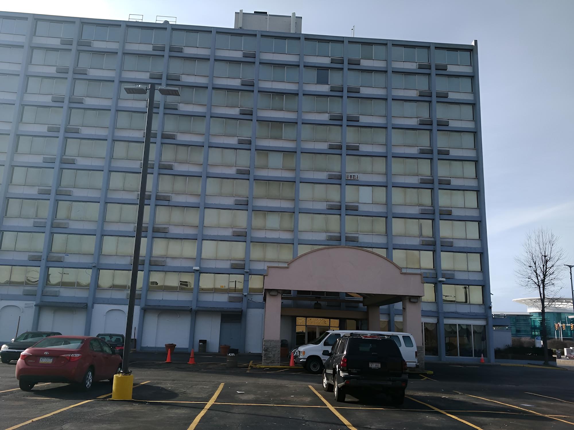 University Hotel & Suites