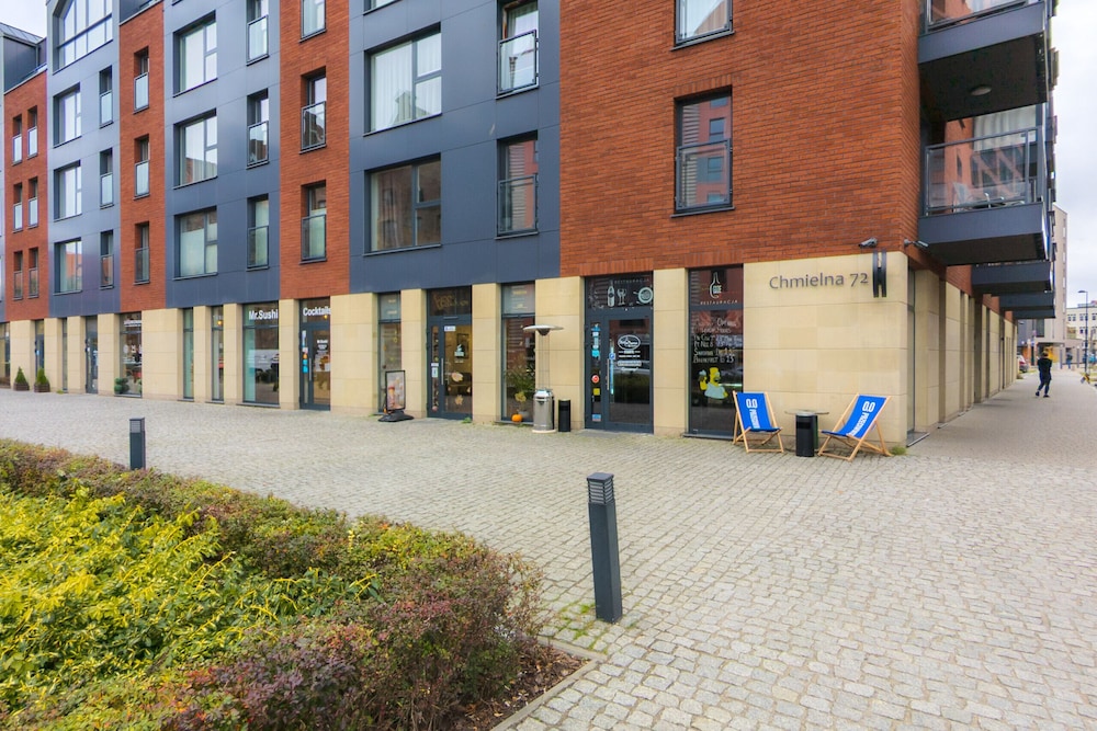 Lux 3 Bedroom Flat by Renters Prestige view 3