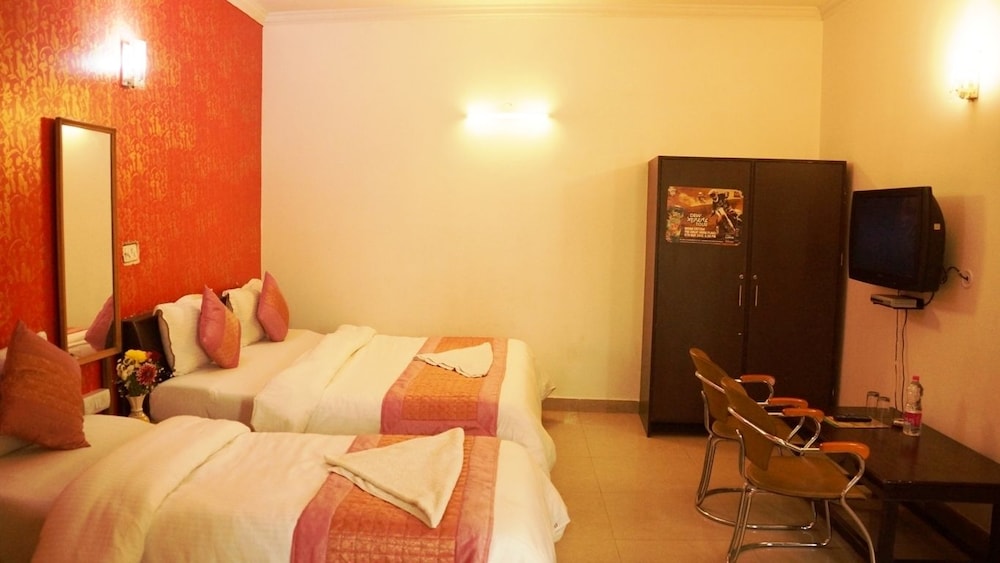 Maxfort Airport Hotel