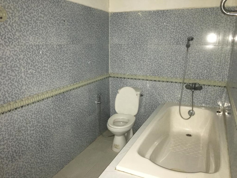 Yaewaddy Motel