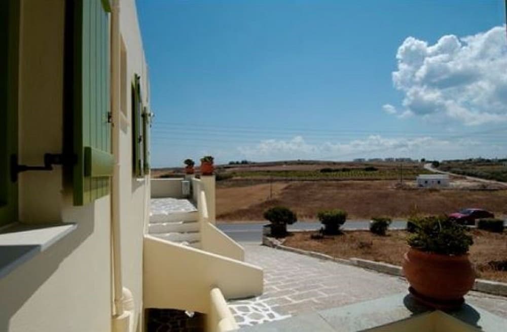 Asante Paros