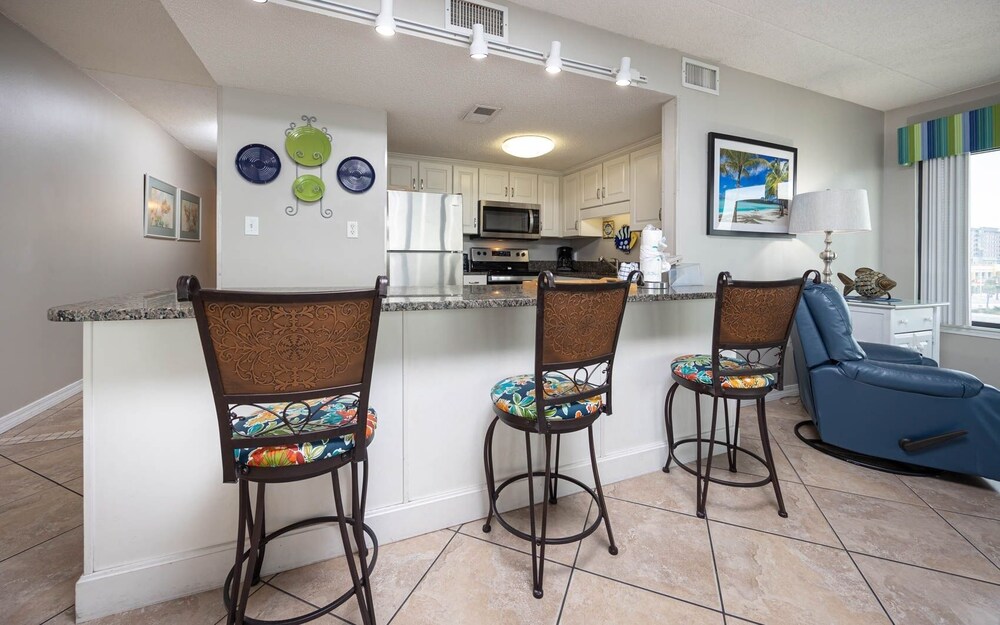 Island Winds East 301 3 Bedroom Condo