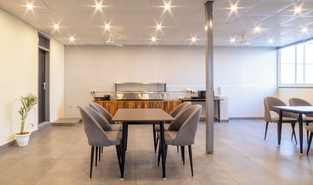 Housr Studio Rooms Sector 38 Gurgaon