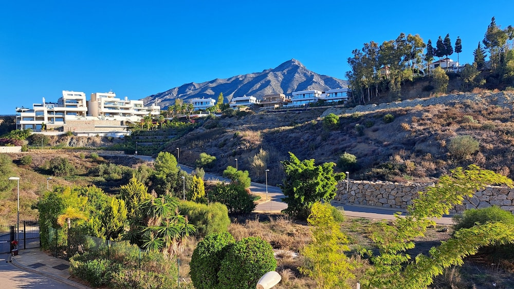 Marbella Vacations - Aloha Hill Club Golf Spa Apartments - Property Image 73