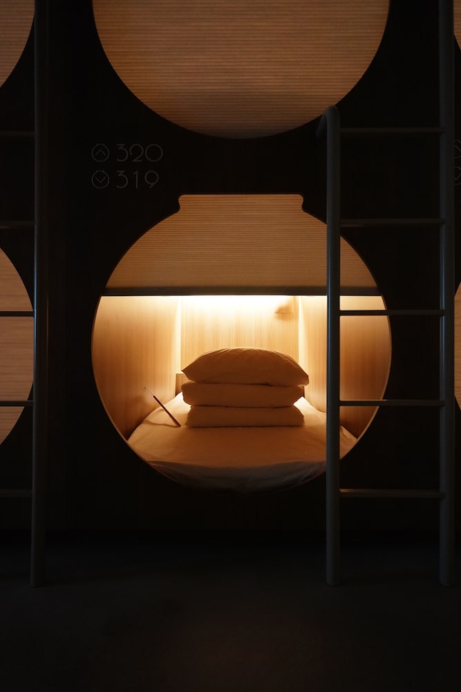 D.A.L Premium Capsule Hotel