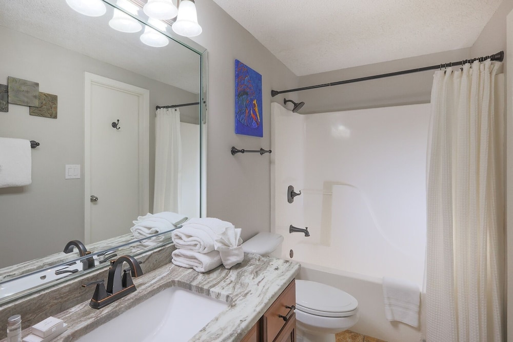 Phoenix X 617 3 Bedroom Condo