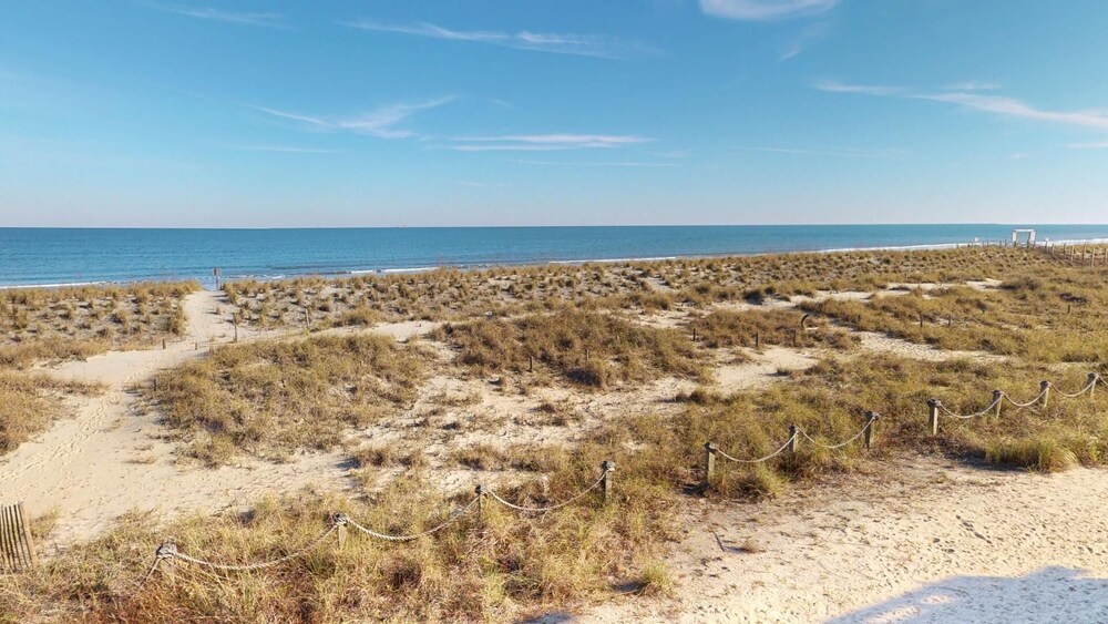Tybee Lights 112C by Tybee Vacation Rentals