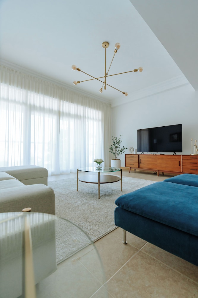 1BR with Ocean Views Palm Jumeirah