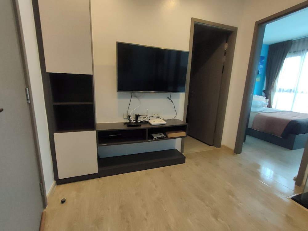 The Base Central Pattaya - 1 bdr Condo With Pool