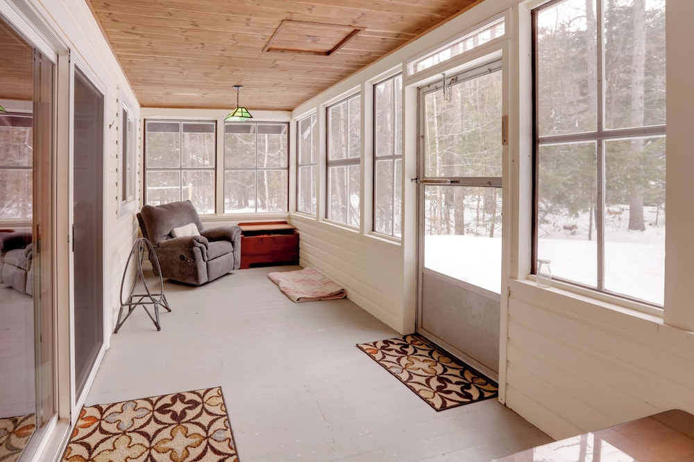 Riverfront Cabin w/ Hot Tub in Schroon Lake!