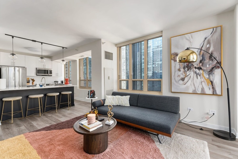 Michigan Ave 2BR Balcony Exclusive Access