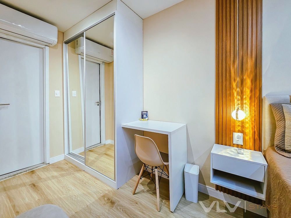 Art Studio by VLV Stays