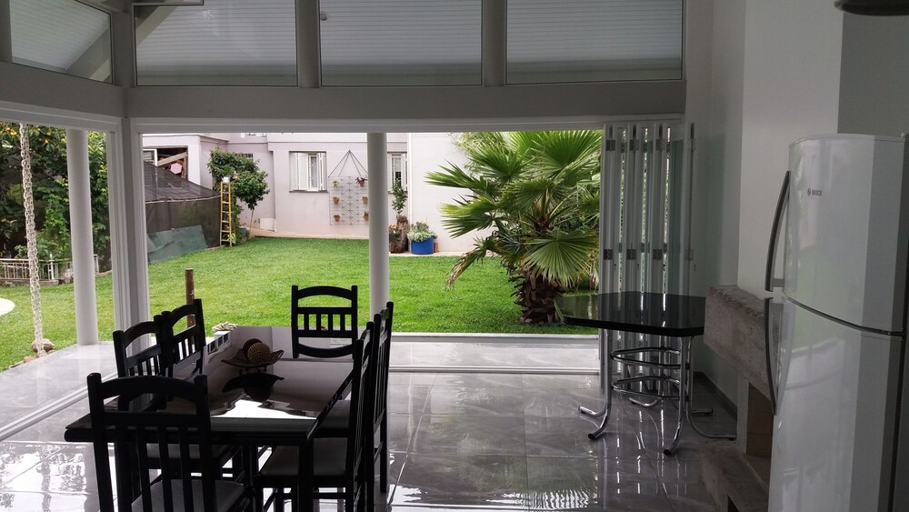 Photo 33