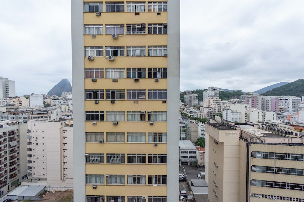 Apto com Wifi e Tima Localiza o Laranjeiras RJ