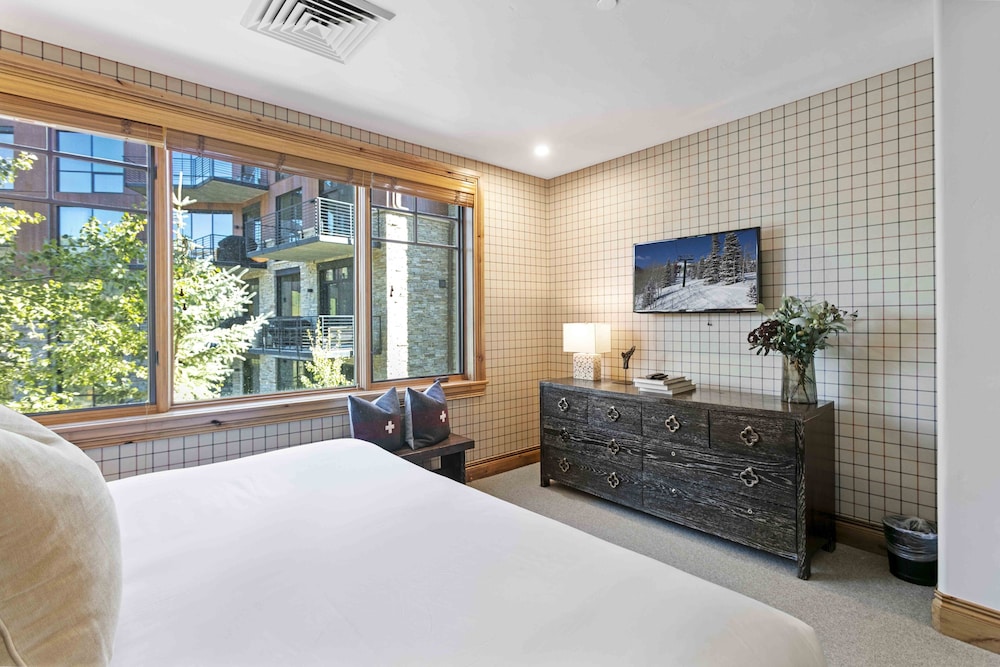 302 - Four Bedroom Silver Strike 4 Condo