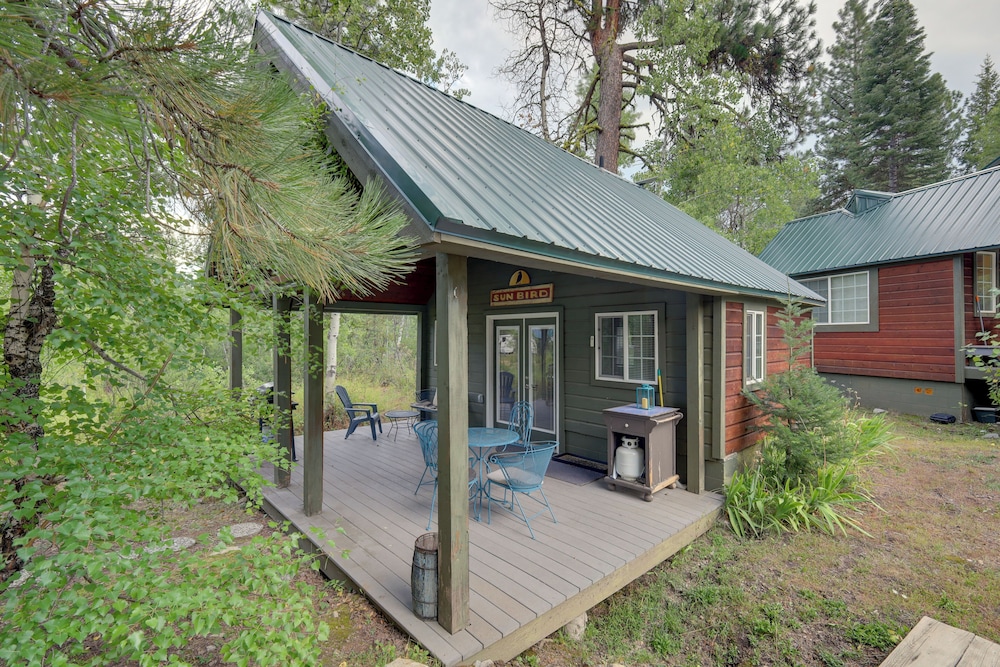 Ski, Hike, Relax By Water: Rustic Mccall Tiny Home