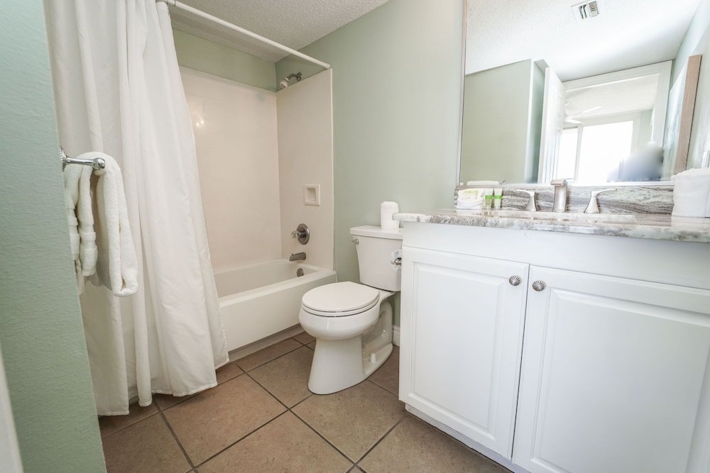 Pelican Beach Resort by Panhandle Getaways