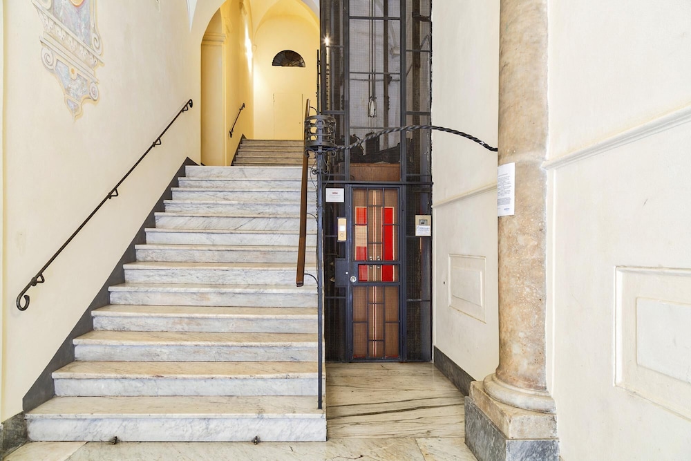 A Pochi Passi da Piazza de Ferrari view 3