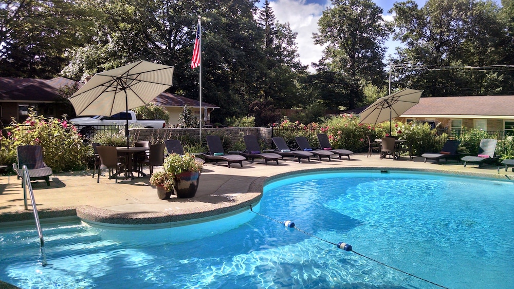 The Saugatuck Retro Resort Motel - Property Image 18