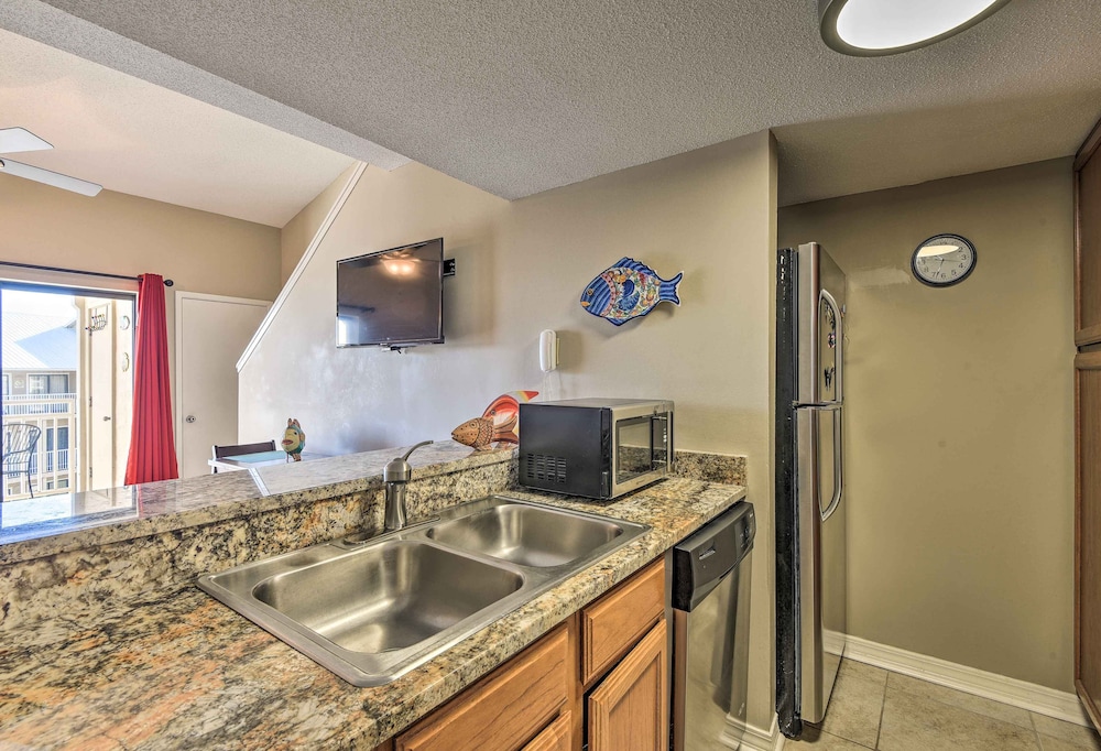 Orange Beach Retreat w/ 4 Pools - Walk to Beach! view 4