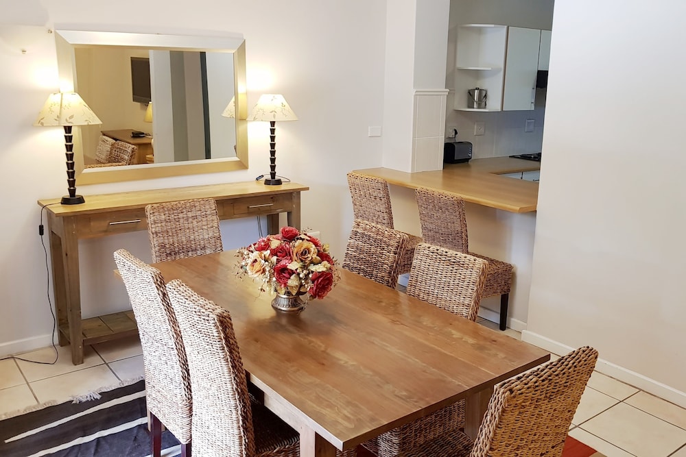 Moda Rossi, Langebaan 8-sleeper