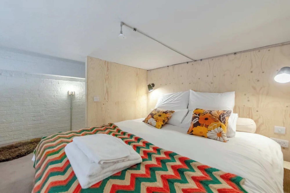 Unique & Bright 1BD Flat - Battersea