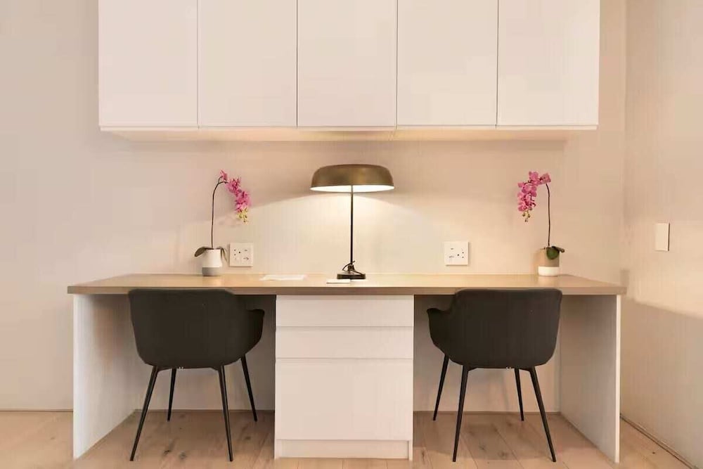 Deluxe Luxury 2 Bedroom Apartment, Seapoint